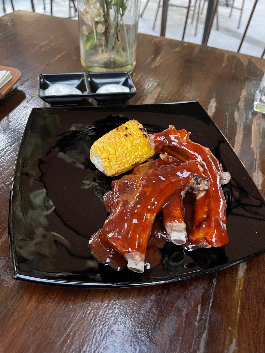 Costillas BBQ con elote